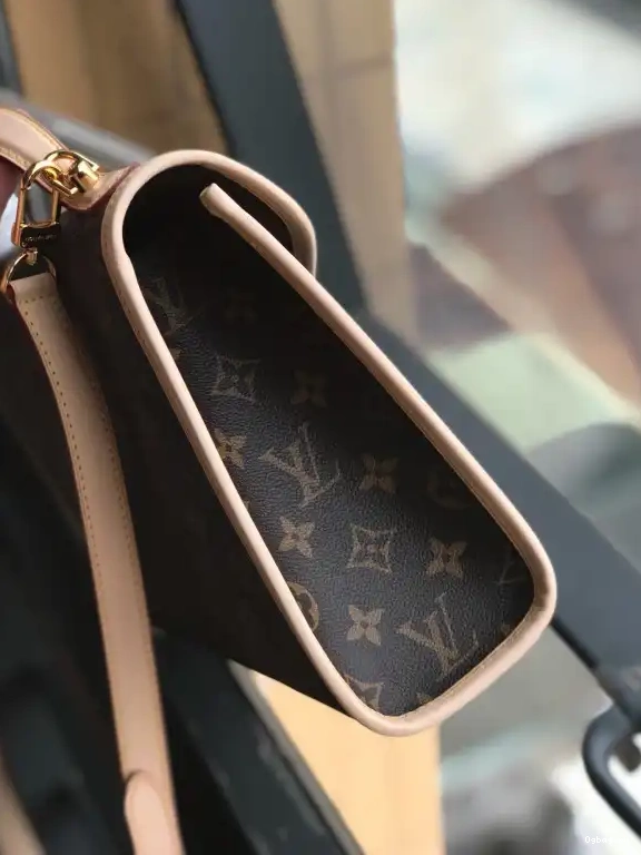 Louis Messenger Vuitton 0530